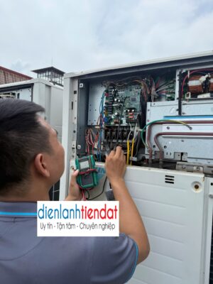 sua-dieu-hoa-daikin