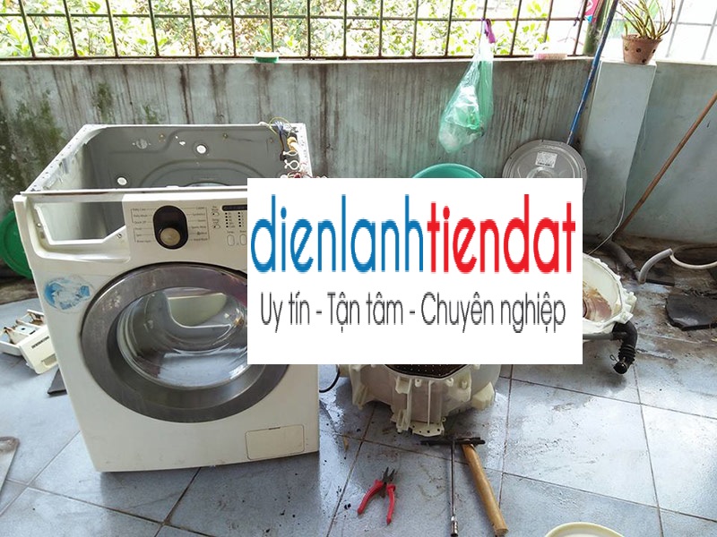 sua-may-giat-tai-royal-city-1