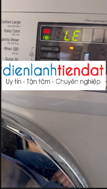 sua-may-giat-tai-royal-city