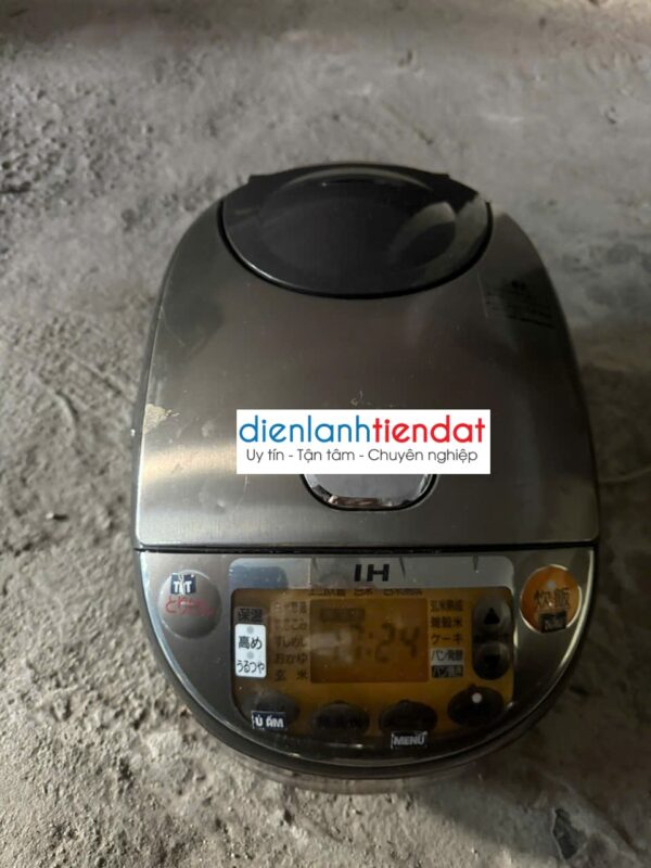 sua-noi-com-dien-Zojirushi-3