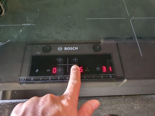 sua-bep-tu-bosch-2