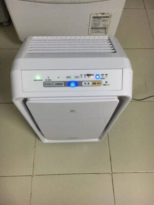 sua-may-loc-khong-khi-panasonic-1